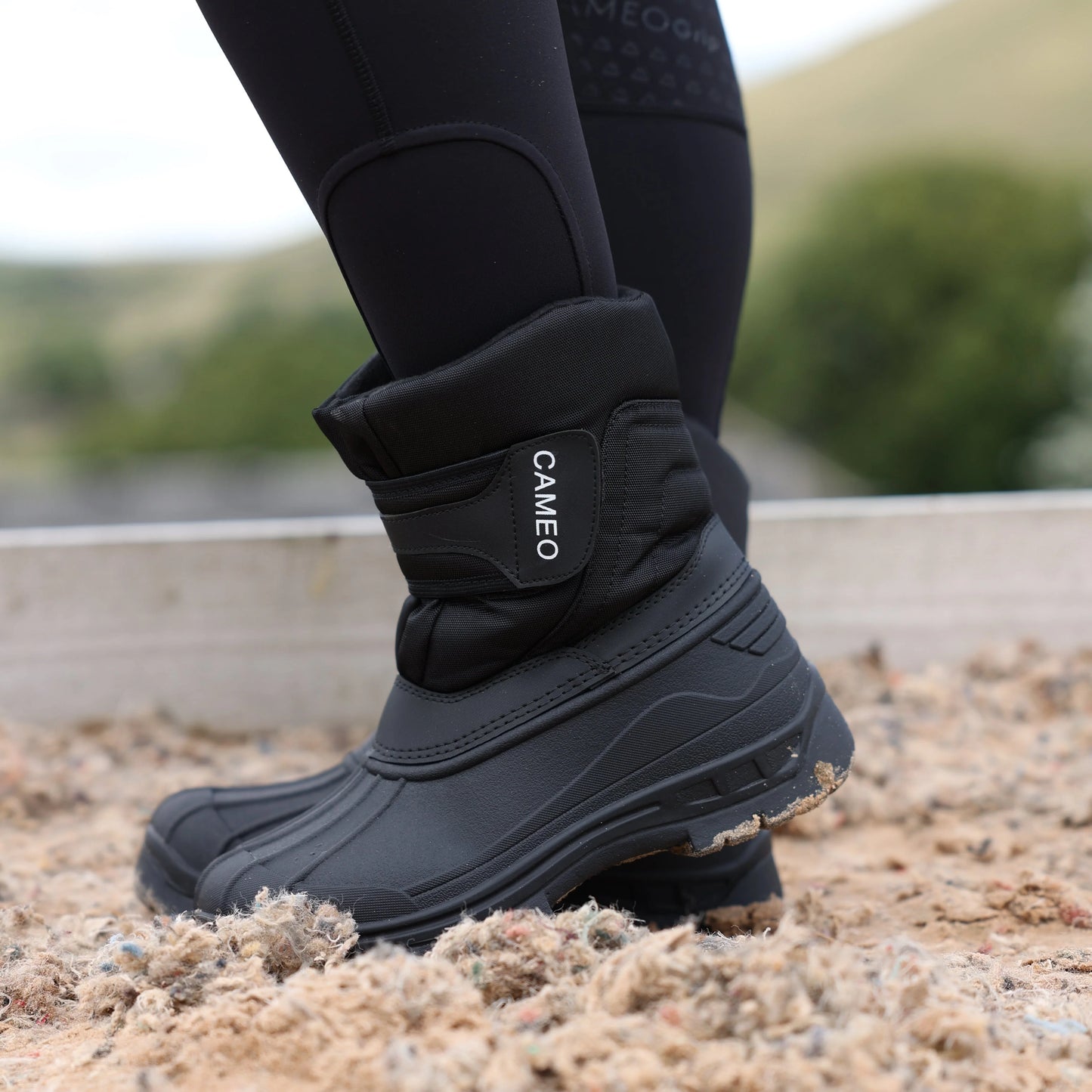 Mucker Boot